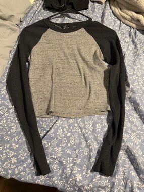 Forever 21 Gray and Black Ribbed Knit Pullover